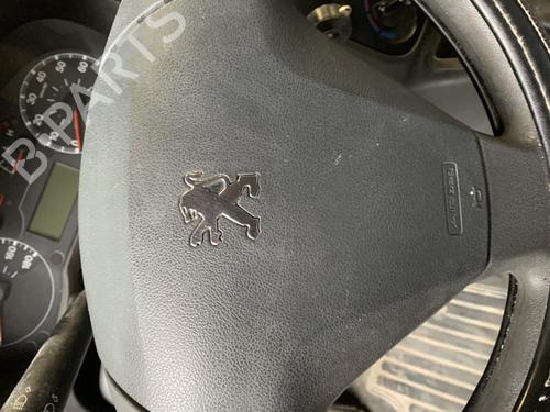 driver-airbag-peugeot-bipper-tepee-2008-35913082 main image