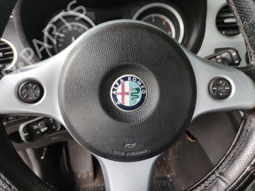 Used Driver airbag Driver airbag ALFA ROMEO 159 Sportwagon (939_) 1.9 JTDM 16V (939BXC1B, 939BXC12) (150 hp) 35911540 35911540
