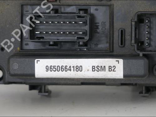 Used Fuse box Fuse box PEUGEOT 206 Hatchback (2A/C) [1998-2012] 33575300 33575300