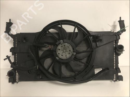 Used Water radiator Water radiator RENAULT LAGUNA III (BT0/1) 2.0 dCi (BT01, BT08, BT09, BT0E, BT0K, BT12, BT1C, BT1D,... (150 hp) 33581340 33581340