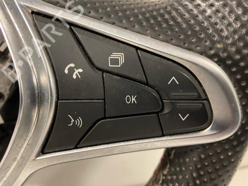 steering-wheel-renault-clio-v-b7_-2019-33601536 main image