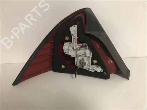 Used Right taillight Right taillight FORD MONDEO III Saloon (B4Y) [2000-2007] 33581836 33581836