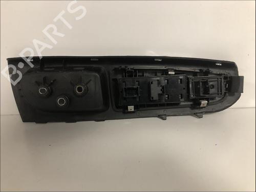 Used Left front window switch Left front window switch FIAT BRAVO II (198_) 1.6 D Multijet (198AXL1B) (120 hp) 33589372 33589372