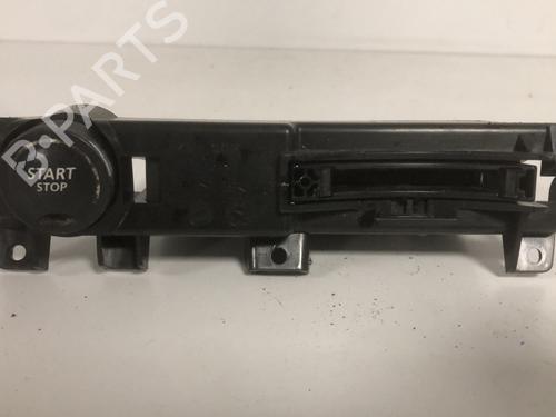 Used Card reader Card reader RENAULT ESPACE IV (JK0/1_) 2.0 dCi (JK03, JK04, JK1C, JK1G, JK1J, JK1K) (173 hp) 33598780 33598780