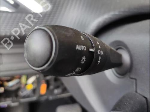 Used Steering column stalk Steering column stalk PEUGEOT 2008 I (CU_) 1.2 THP 110 / PureTech 110 (110 hp) 33589584 33589584