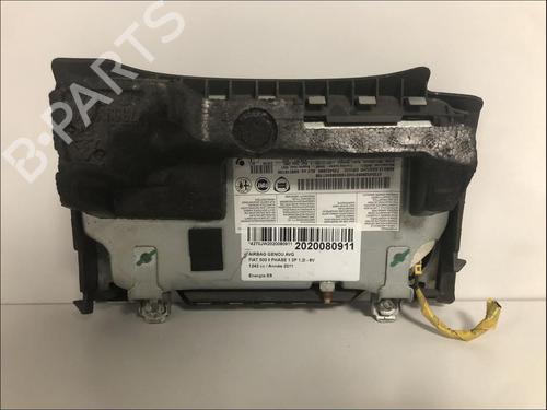 Used Knee airbag Knee airbag FIAT 500 (312_) 1.2 (312AXA1A) (69 hp) 33583895 33583895