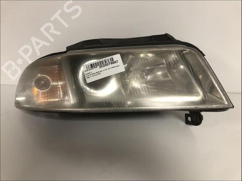 Used Right headlight Right headlight AUDI A4 B5 (8D2) [1994-2001] 33581600 33581600
