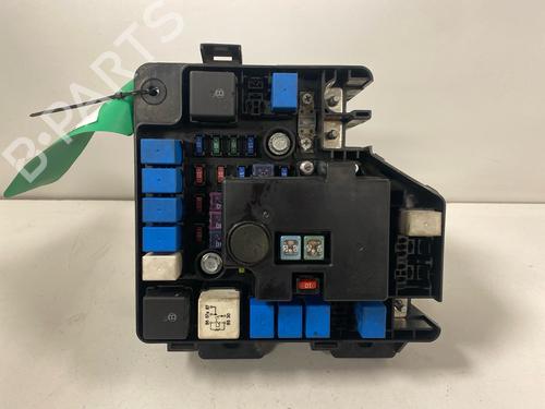 Used Fuse box Fuse box HYUNDAI SANTA FÉ II (CM) 2.2 CRDi (155 hp) 34108267 34108267