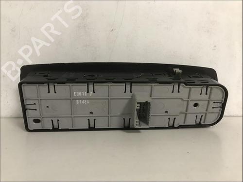 Used Switch Switch RENAULT LAGUNA III (BT0/1) 2.0 dCi (BT07, BT0J, BT14, BT1A, BT1S) (131 hp) 33574021 33574021