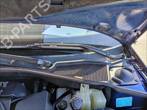 front-wiper-motor-renault-laguna-ii-bg01_-2001-2002-2003-2004-2005-2006-2007-35908082 main image