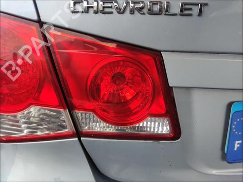 left-tailgate-light-chevrolet-cruze-j300-2009-35907322 main image