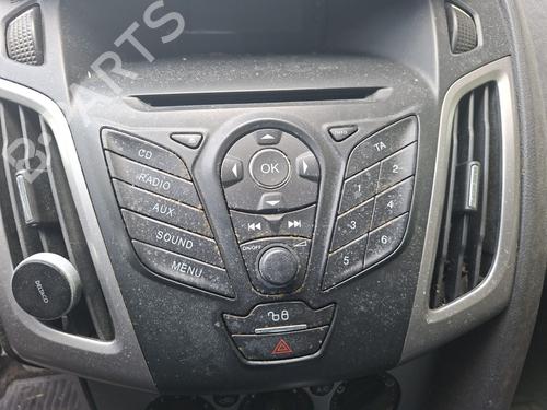 switch-ford-focus-iii-turnier-2010-2011-2012-2013-2014-2015-2016-2017-2018-2019-2020-34108552 main image