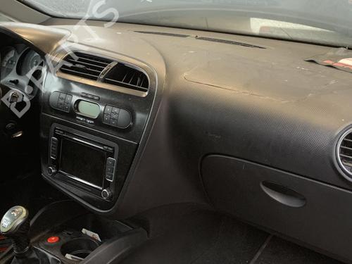 Used Dashboard Dashboard SEAT LEON (1P1) 2.0 TDI (170 hp) 33596282 33596282