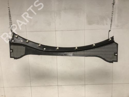 Griglia sotto parabrezza Griglia sotto parabrezza RENAULT CLIO III (BR0/1, CR0/1) 1.5 dCi (BR0H, CR0H, CR1S, BR1S) (106 hp) 37474850 37474850