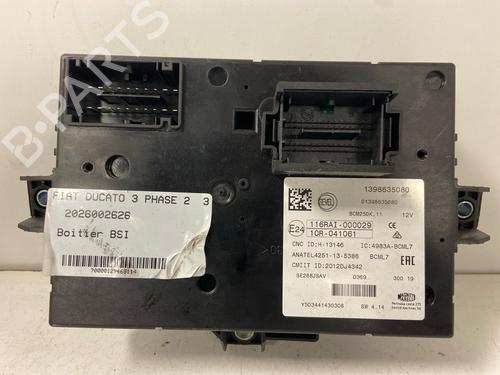Used Fuse box Fuse box 38309833 38309833