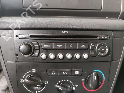 Used Radio Radio CITROËN C4 I (LC_) 1.4 16V (88 hp) 35911301 35911301