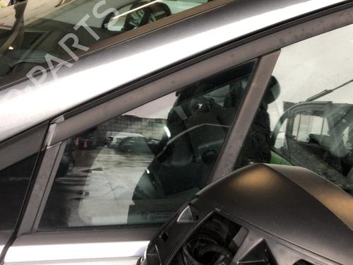 front-left-quarter-glass-peugeot-5008-0u_-0e_-2009-2010-2011-2012-2013-2014-2015-2016-2017-35914198 main image