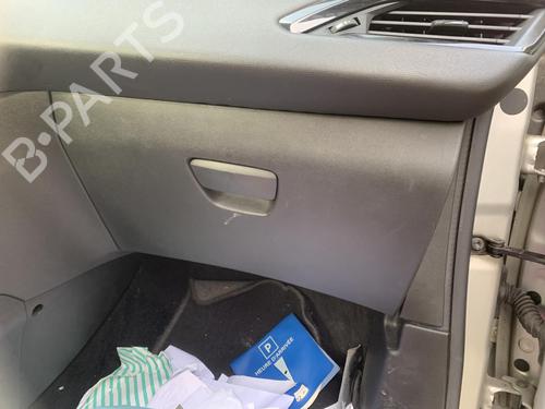 Used Glove box Glove box PEUGEOT 208 I (CA_, CC_) 1.6 BlueHDi 100 (100 hp) 33603308 33603308