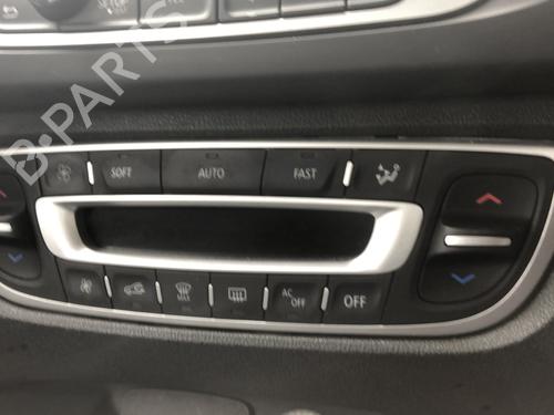 Used Climate control Climate control RENAULT SCÉNIC III (JZ0/1_) 1.6 dCi (JZ00, JZ12) (130 hp) 33739364 33739364