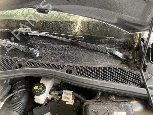 Used Front wiper motor Front wiper motor OPEL CORSA F (P2JO) 1.2 (68) (101 hp) 33597003 33597003