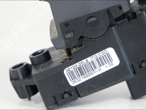 Interruttore Interruttore RENAULT SCÉNIC III (JZ0/1_) 1.9 dCi (JZ0J, JZ1J, JZ1K, JZ1S) (131 hp) 33573288 33573288