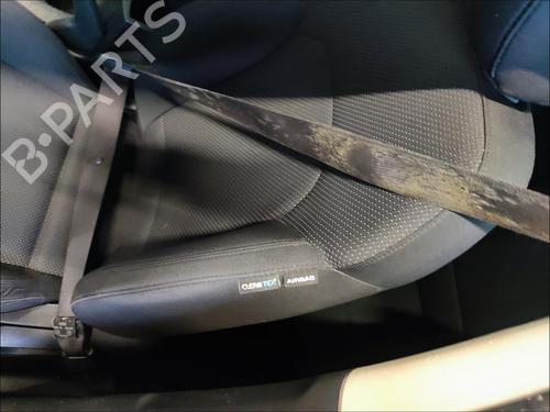 front-left-seatbelt-kia-carens-iv-2013-33582932 main image