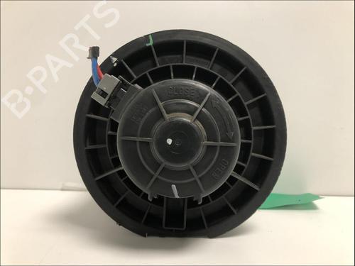 Used Heater blower motor Heater blower motor HYUNDAI i20 I (PB, PBT) 1.4 CRDi (75 hp) 33574874 33574874