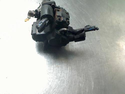 Used Fuel pump Fuel pump VOLVO V50 (545) 2.0 D (136 hp) 34685881 34685881