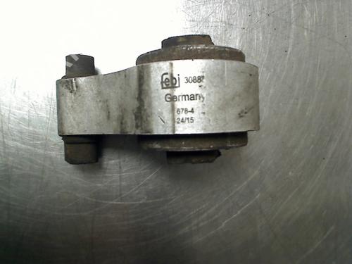 Used Engine mount Engine mount RENAULT MASTER II Van (FD) 2.2 dCI 90 (FD0G, FD0N, FD2G, FD2N, FD3G, FD3N) (90 hp) 34690426 34690426