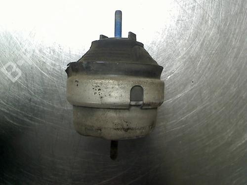 Used Engine mount Engine mount AUDI A6 C5 Avant (4B5, 4B6) 2.4 (165 hp) 34690864 34690864