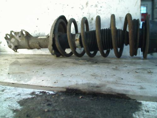 Used Left front shock absorber Left front shock absorber VW GOLF III (1H1) 1.4 (60 hp) 34650175 34650175