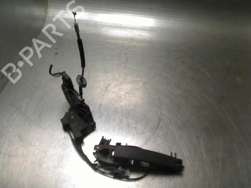 Used Front left exterior door handle Front left exterior door handle LAND ROVER DISCOVERY III (L319) 2.7 TD 4x4 (190 hp) 34686206 34686206