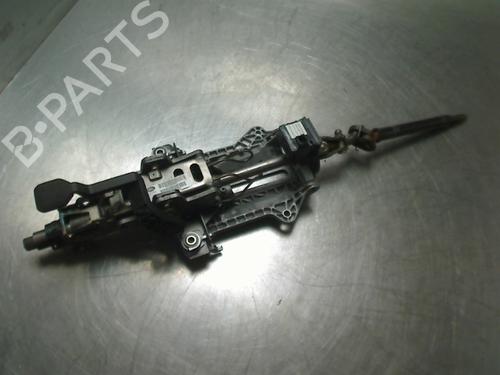 Used Steering column Steering column LAND ROVER DISCOVERY III (L319) 2.7 TD 4x4 (190 hp) 34685579 34685579