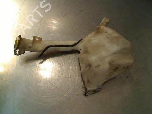 Used Windscreen washer tank Windscreen washer tank JEEP GRAND CHEROKEE II (WJ, WG) 4.7 V8 4x4 (223 hp) 34677389 34677389