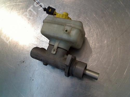 Used Brake master cylinder Brake master cylinder VW GOLF IV (1J1) 1.6 (100 hp) 34678320 34678320