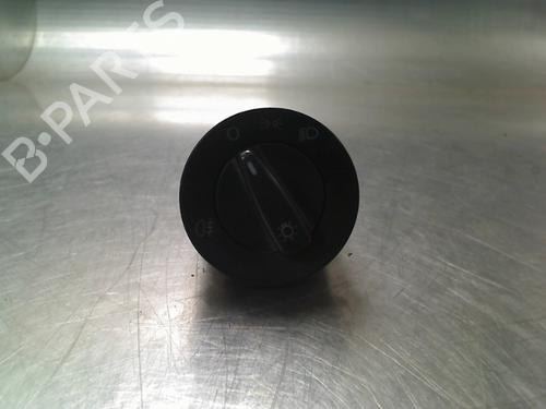 Used Headlight switch Headlight switch VW GOLF IV (1J1) 1.6 16V (105 hp) 34688228 34688228