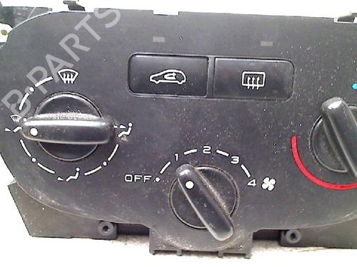 Used Climate control Climate control PEUGEOT 307 Break (3E) 1.4 HDi (68 hp) 34654170 34654170