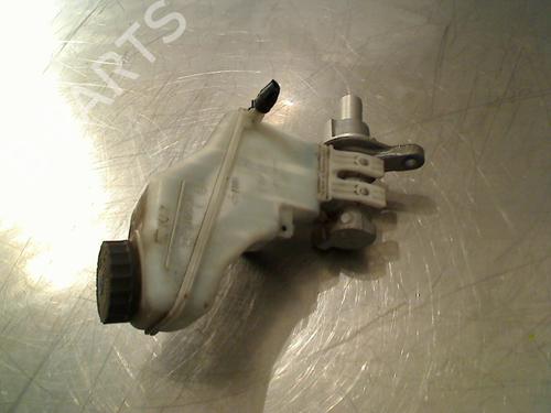brake-master-cylinder-opel-corsa-d-s07-2006-2007-2008-2009-2010-2011-2012-2013-2014-2015-34677417 main image