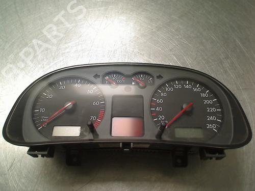 Display Display VW GOLF IV (1J1) 2.3 V5 (170 hp) 34689757 34689757
