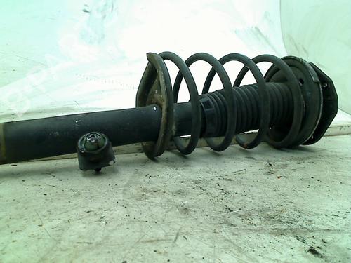 Used Right front shock absorber Right front shock absorber PEUGEOT 306 Hatchback (7A, 7C, N3, N5) 1.4 (75 hp) 34652044 34652044