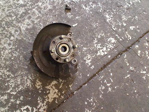 Used Right front steering knuckle Right front steering knuckle MITSUBISHI COLT V (CJ_, CP_) 1600 GLX (CJ4A) (90 hp) 34665423 34665423