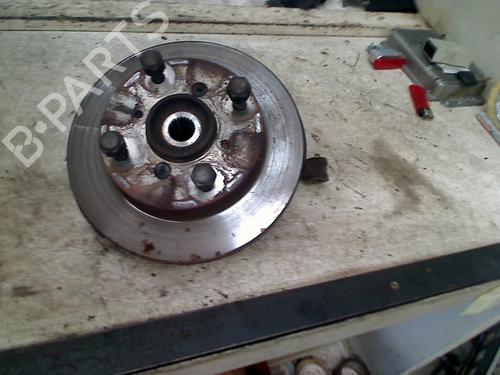 Used Right front steering knuckle Right front steering knuckle SUZUKI SWIFT II Hatchback (EA, MA) 1.0 i (SF310, AA44) (53 hp) 34657627 34657627