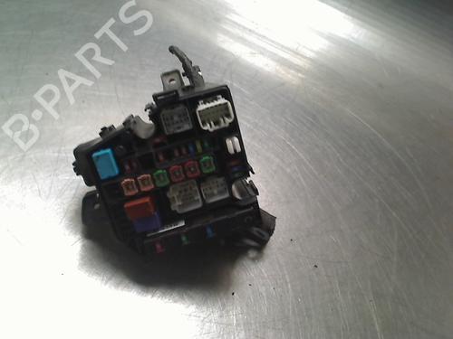 Used Fuse box Fuse box TOYOTA YARIS (_P9_) 1.4 D-4D (NLP90_, NLP90R) (90 hp) 34686811 34686811