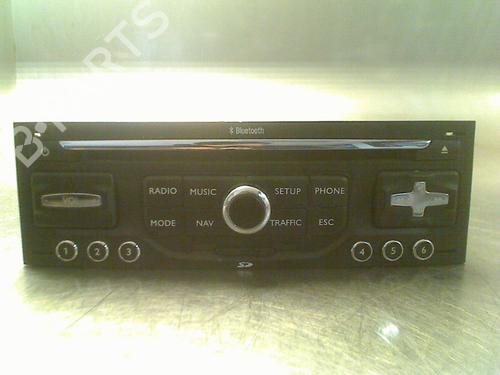 Used Radio Radio PEUGEOT 5008 (0U_, 0E_) 1.6 16V (156 hp) 40281703 40281703