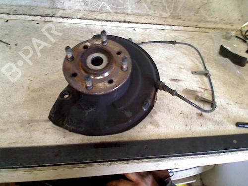 Used Left front steering knuckle Left front steering knuckle MITSUBISHI CARISMA (DA_) 1.9 TD (DA4A) (90 hp) 34658278 34658278