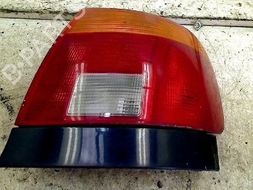 right-taillight-audi-a4-b5-8d2-1994-1995-1996-1997-1998-1999-2000-2001-34654570 main image