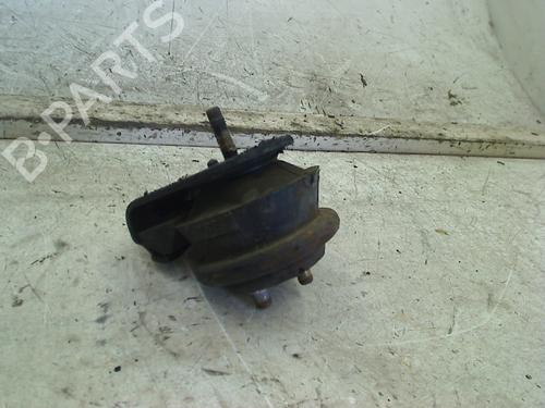 Used Engine mount Engine mount SUZUKI VITARA (ET, TA, TD) 2.0 TD Intercooler All-wheel Drive (SV420D) (87 hp) 34659429 34659429