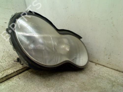 Used Right headlight Right headlight MERCEDES-BENZ C-CLASS (W203) C 180 Kompressor (203.046) (143 hp) 34674867 34674867