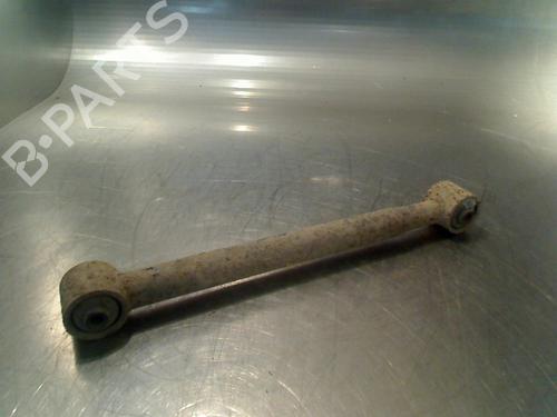 Used Right rear suspension arm Right rear suspension arm SUZUKI GRAND VITARA I (FT, HT) 2.5 V6 24V 4x4 (TD62, SQ625) (144 hp) 34681563 34681563