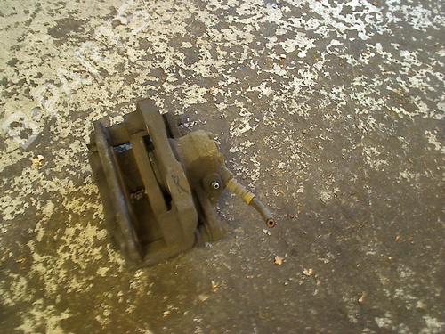 Used Right front brake caliper Right front brake caliper 34665769 34665769